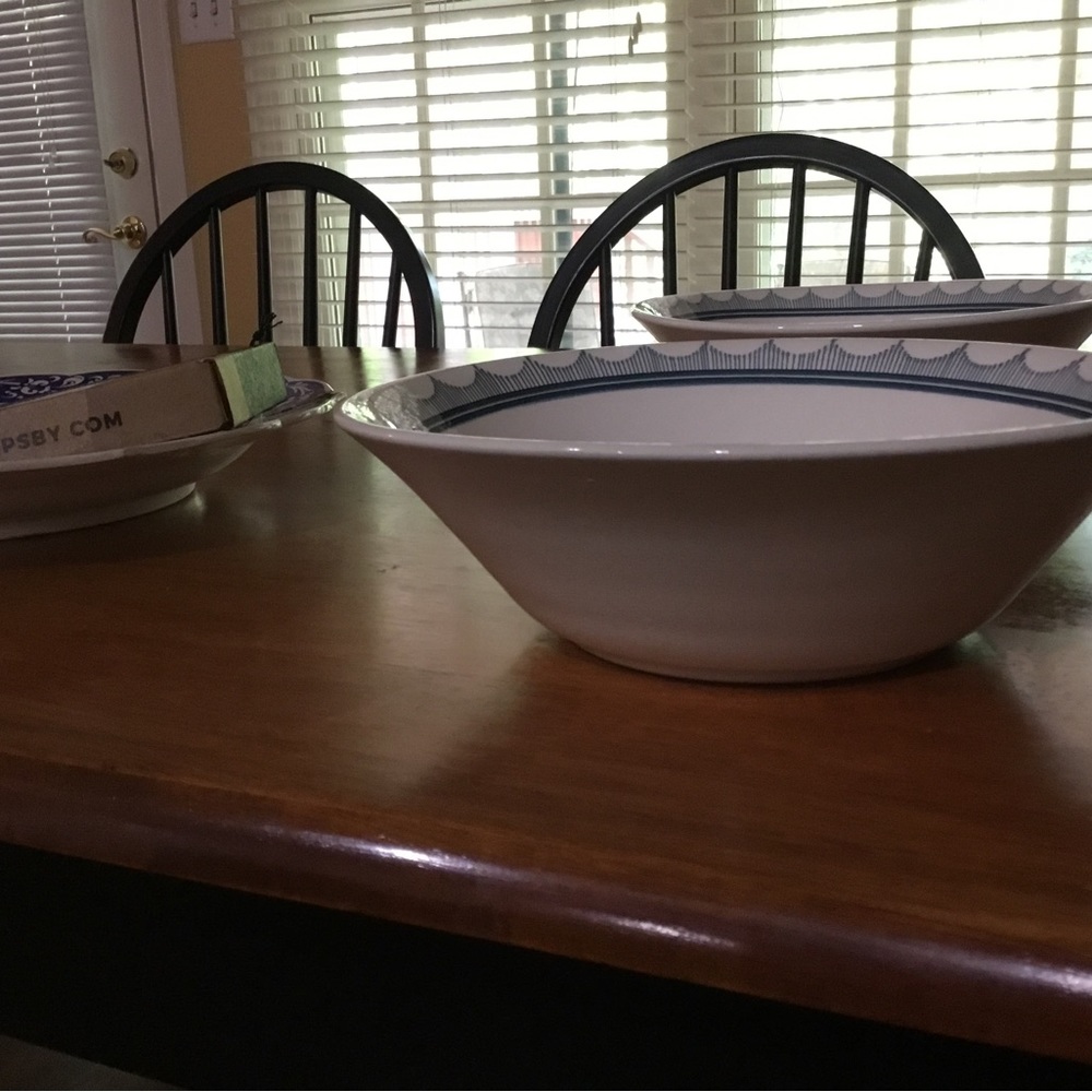 Thistle serving bowl - Picture 2 of 2